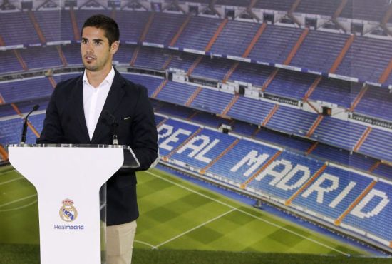 老将替补改变局势，主帅称其不可替代（老将替补力挽狂澜，主帅称其无人可替）