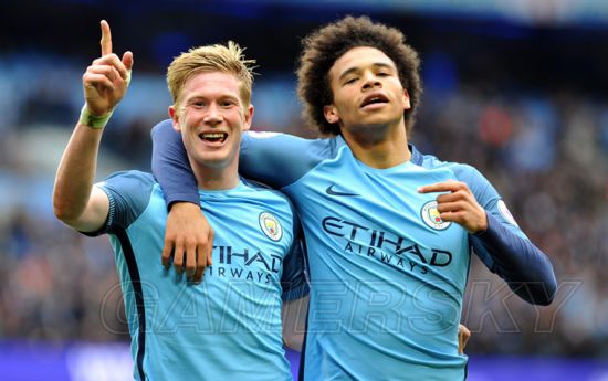 蒂尔潘生涯执法欧冠共判31粒点球，成为欧冠判点最多的主裁（蒂尔潘欧冠执法累计判罚31个点球，成欧冠判点最多主裁）