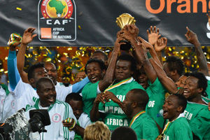 球队新援首秀 引发关注热议（球队新援处子秀登场 引发广泛热议）