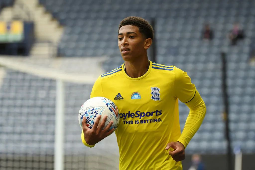 米体：罗马想冬窗租借齐尔克泽，若晋级欧冠会自动触发买断（米体：罗马冬窗寻租齐尔克泽，若晋级欧冠将自动触发买断条款）