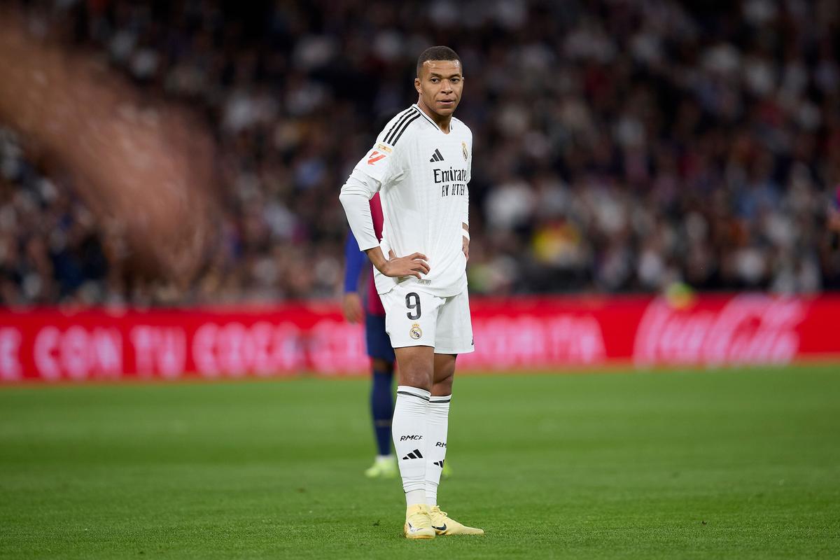 提升明显！费兰本赛季西甲已打入11球，超越个人上赛季10球（进步显著！费兰本季西甲已进11球，超过上赛季的10球）