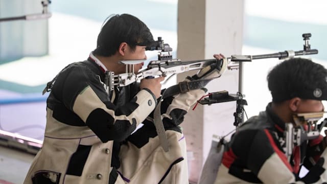 FIFA发布的世界杯赛程以美东时间计算，比北京时间慢12小时（FIFA公布世界杯赛程按美东时间计算，较北京时间晚12小时）