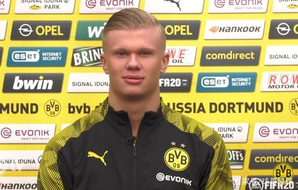 张琳芃第11次赢得中超冠军，超越郑智成国内联赛历史第一人！（张琳芃加冕中超第11冠，力压郑智成国内联赛史上第一人）