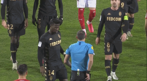 浙江男篮对决辽宁精彩逆转（浙江男篮对阵辽宁上演精彩翻盘）