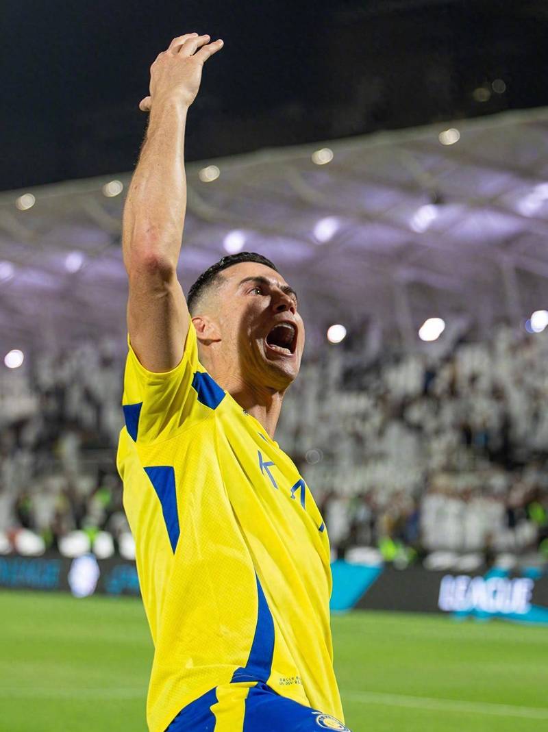 贝蒂斯2-0客胜十人塞维利亚，福尔纳尔斯、阿尔蒂米拉破门（塞维利亚少打一人主场0-2不敌贝蒂斯，福尔纳尔斯与阿尔蒂米拉建功）