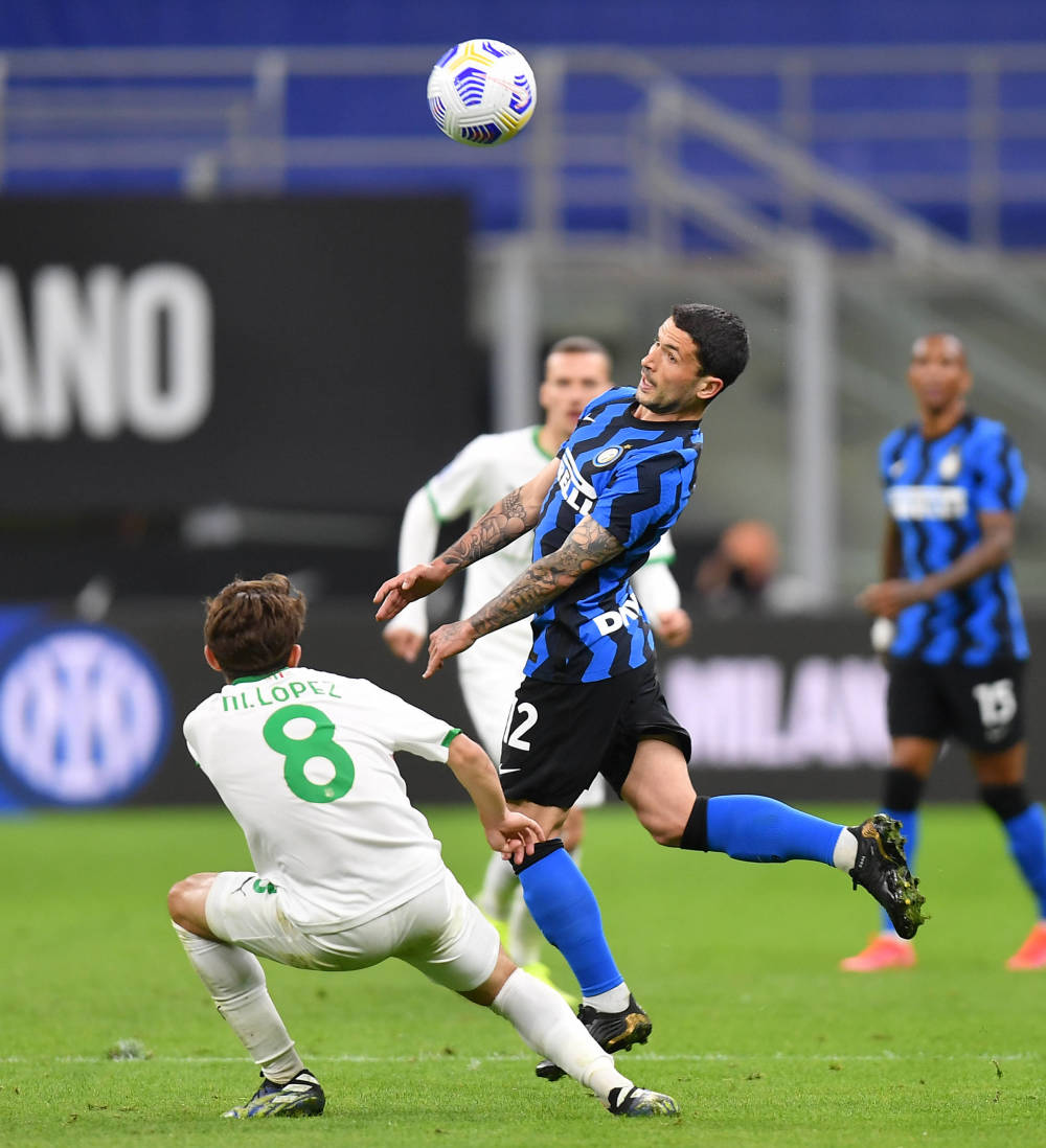 记者：球员间有梅西和德保罗这般挚友很棒，球队间有就很怪了（记者：球员间有如梅西-德保罗的铁友情是好事，放到球队层面就别扭）