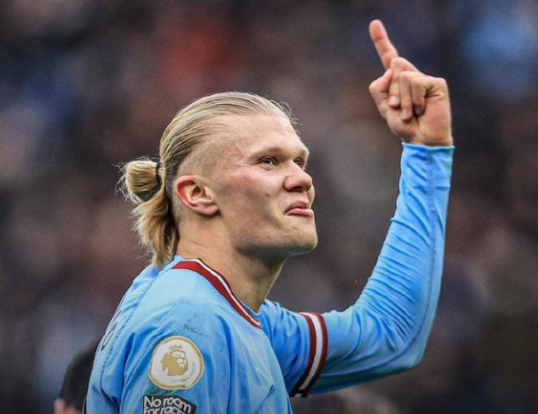 苏牙谈最喜欢的五球：踢诺维奇凌空斩，对马略卡脚后跟得分（苏牙评生涯五佳进球：对阵诺维奇凌空破门、面对马略卡脚后跟建功）