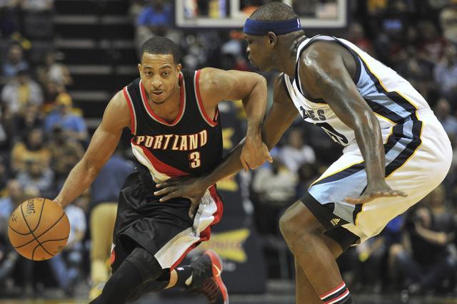 他们正密切 他们正密切